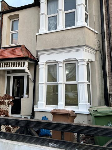 3 Bed Terraced House, Matlock Road, E10 - Photo 2