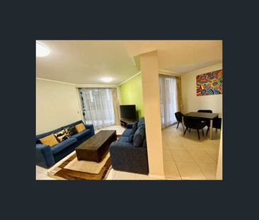 Modern Furnished 1-Bed + Study Next to UTS & Central Station - Photo 1
