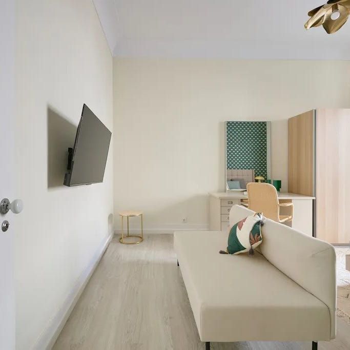 Rua Sampaio e Pina, Lisbon, Lisbon 1070-051 - Photo 1