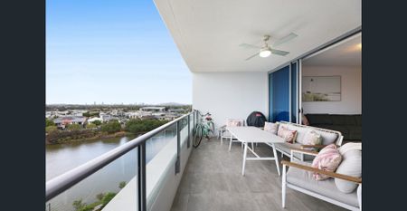 Fully Furnished Modern Apartment – Prime Varsity Lakes Location - Photo 4