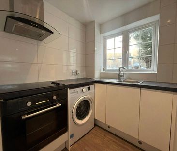 Crofton Close, Bracknell, Berkshire, RG12 - Photo 1