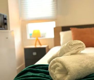 Avenida de Fuenlabrada, Leganés, Community of Madrid 28912 - Photo 4