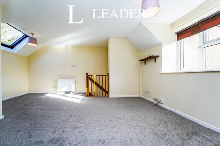 1 bedroom flat to rent - Photo 2