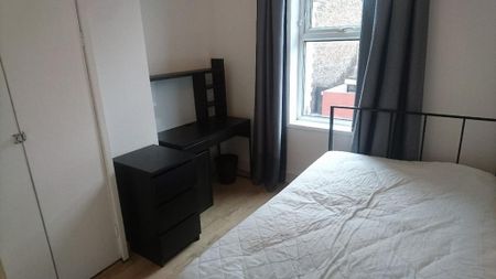 4 bedroom terraced house to rent - Photo 4