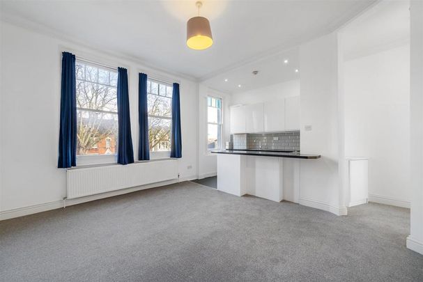 1 bedroom flat to rent - Photo 1