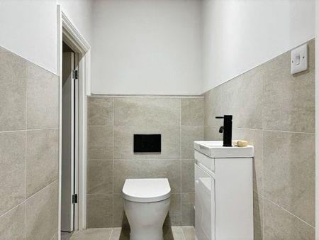 Abbots Gate, Bury St Edmunds, IP33 2GB - Photo 3