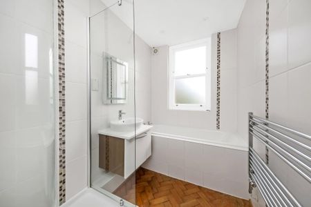 2 bedroom flat to rent - Photo 5