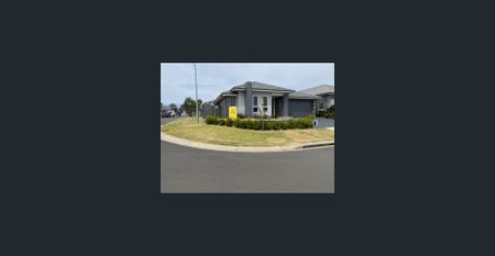 Situation in a prime new estate - Photo 3