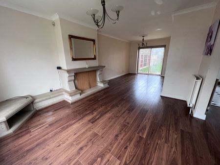 3 Bedroom Styvechale, Coventry - - Photo 4