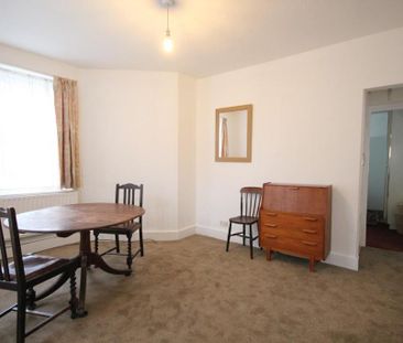 2 bedroom maisonette to rent - Photo 4