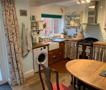 3 Bed Terraced House, Brackley Close, CV6 - Photo 2