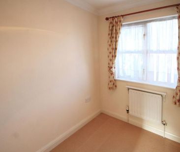 3 bedroom end of terrace house to rent - Photo 5