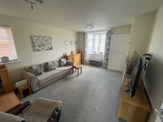 Mohave Drive, Formby, L37 - Photo 1