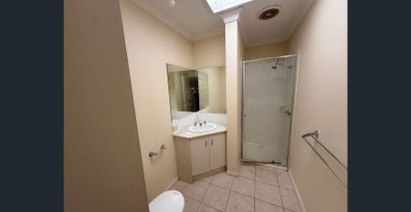 Furnished 1 Bedroom for Rent in Clayton - Photo 5