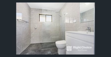 Neat and Complete - Photo 4