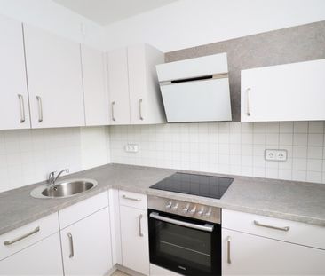 Ab Mitte JUNI vermietbar! Apartment mit BALKON/Dusche/Aufzug - Photo 1