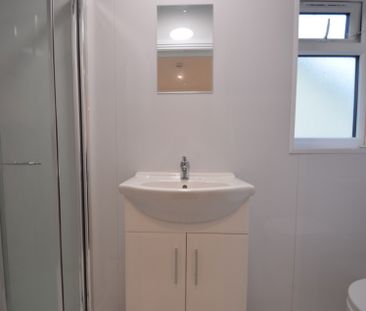 1 bedroom Property to rent - Photo 5