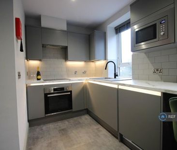 Studio to rent - Photo 6