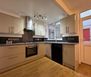 3 bedroom house to rent - Photo 2