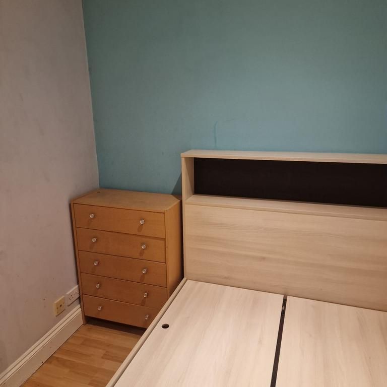 1 bedroom in a house share to rent - Photo 1