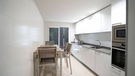 Luxury Apartment for rent in Nueva Andalucia, Spain - Photo 5