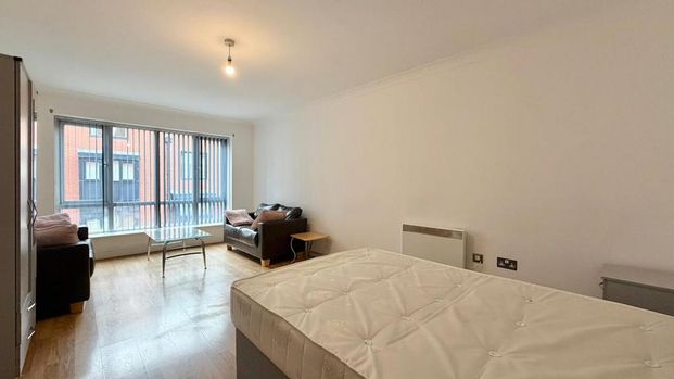 1 bedroom in a flat share to rent - Photo 1
