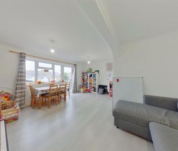 Gregson Avenue Bridgemary Gosport, Hampshire PO13 0UR - Photo 6