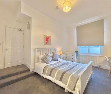 Hawes Court, MK40 - Photo 4