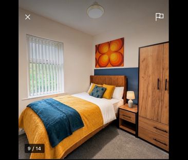 Room in a Shared House, Lower Broughton Road, M7 - Photo 2