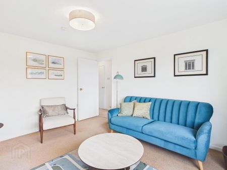 5A Strathearn Court, Holywood, BT18 9NP - Photo 2