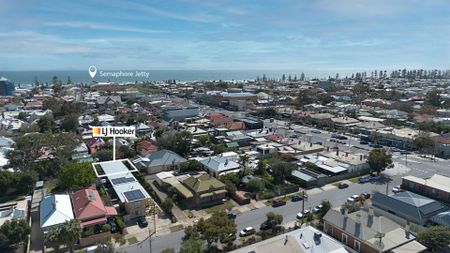 The Ultimate Beachside Lifestyle - Photo 3