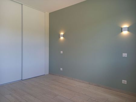 Location Maison 4 pièces 93m² - Photo 3