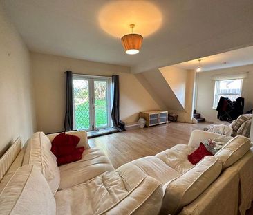 5 bedroom detached house to rent - Photo 2