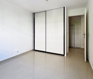 Location Appartement 4 pièces 84m² MOUGINS 06250 - Photo 4