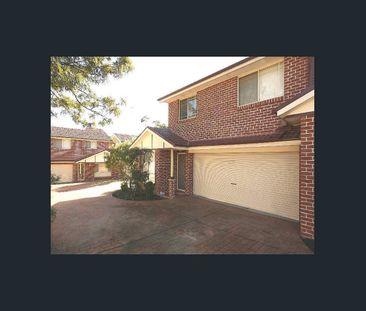 Modern Townhouse - Photo 4