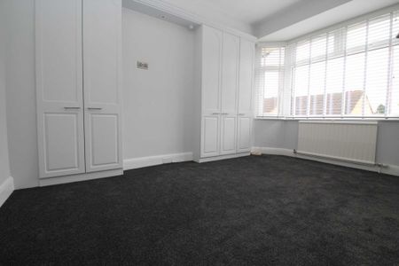 3 bed Semi Detached for rent - Photo 5