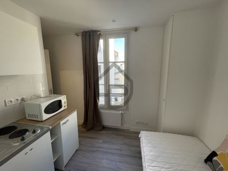 STUDIO MEUBLE DE 12 M² - Photo 4