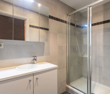 Ruim appartement met 2 slpk, bergruimte en parkeerplaats - Photo 4