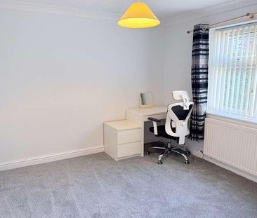 Culcheth, WA3 - Photo 6