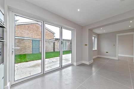 4 bedroom house to rent - Photo 2