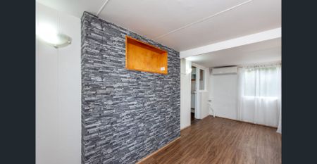 PERFECT TIME FOR SUMMER! - Photo 3