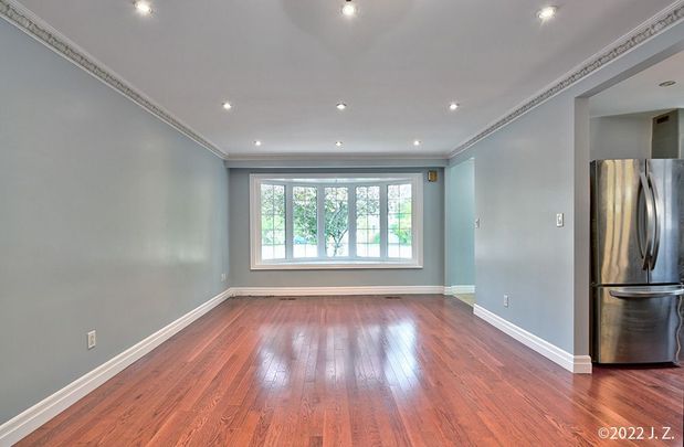 For Lease - 320 Rathburn Road Unit# UPPER, Toronto, Ontario - Photo 1