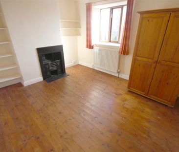 2 Bedroom House - Terraced To Let - Photo 2