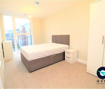 3 bedroom flat to rent - Photo 3