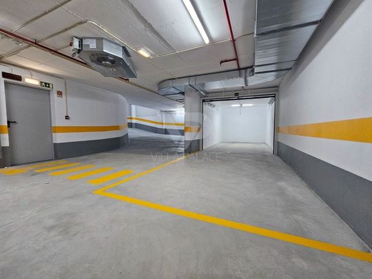 3 bedroom luxury Flat for rent in Cascais, Lisbon - Photo 1