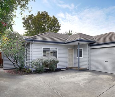 52A Tucker Rd, Bentleigh VIC 3204 - House For Rent | Domain - Photo 6