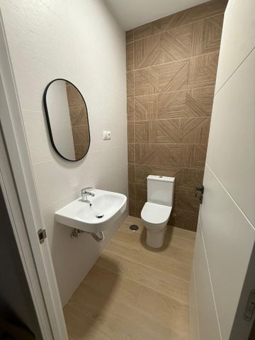 Piso de alquiler en Parque Ayala - Jardín de la Abadía - Huelín - Photo 4