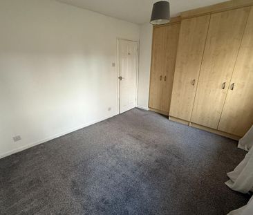 2 bedroom end of terrace house to rent - Photo 5