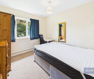 4 bedroom House To Let - Photo 4