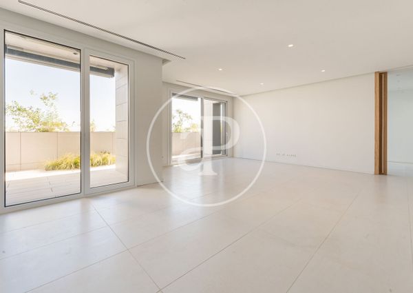 Triplex penthouse for rent in La Finca